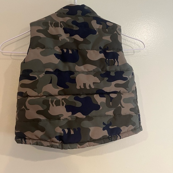 New kids camo winter vest - Picture 3 of 5